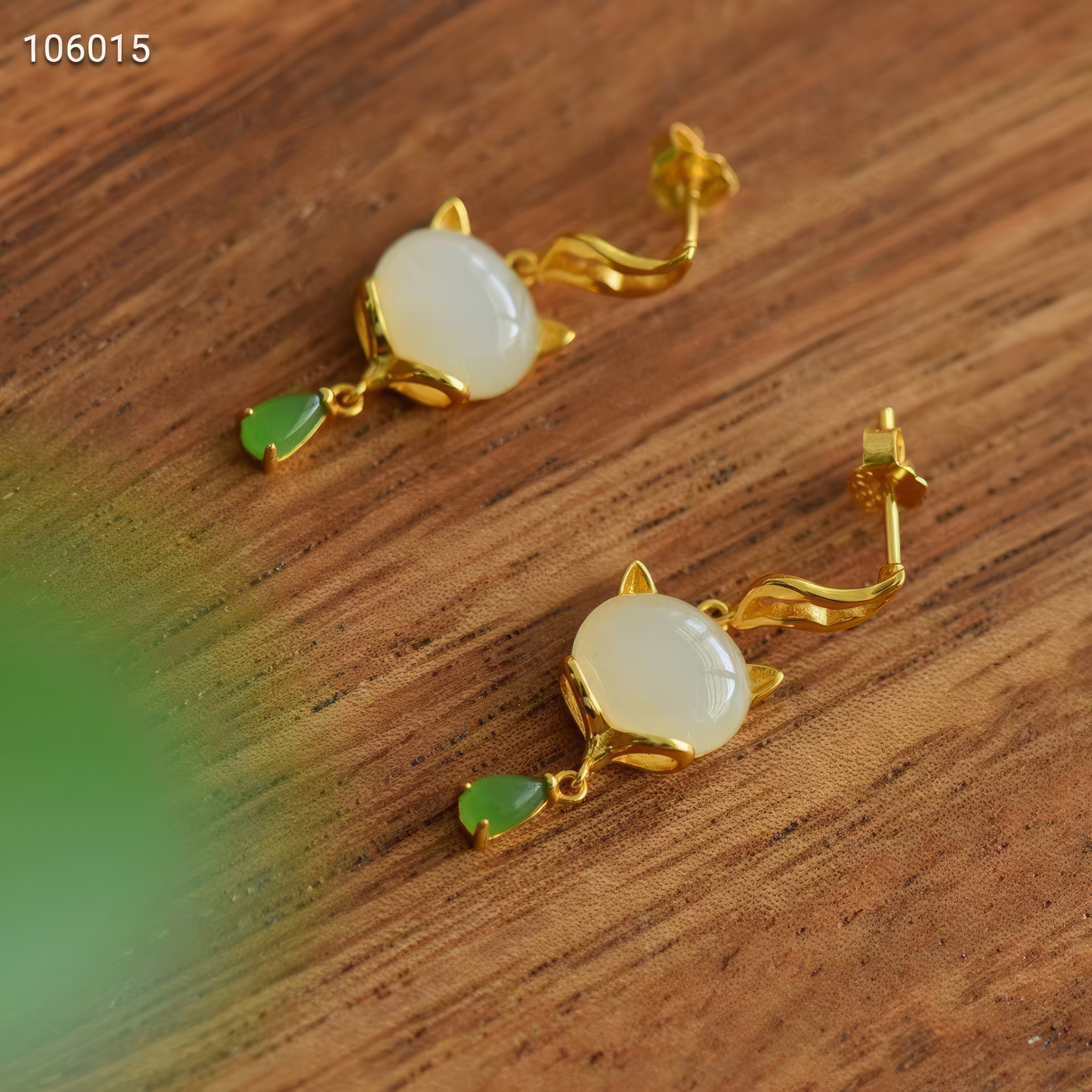 Golden-Inlaid Silver Kitten Dangle Earrings--金镶银萌猫耳坠