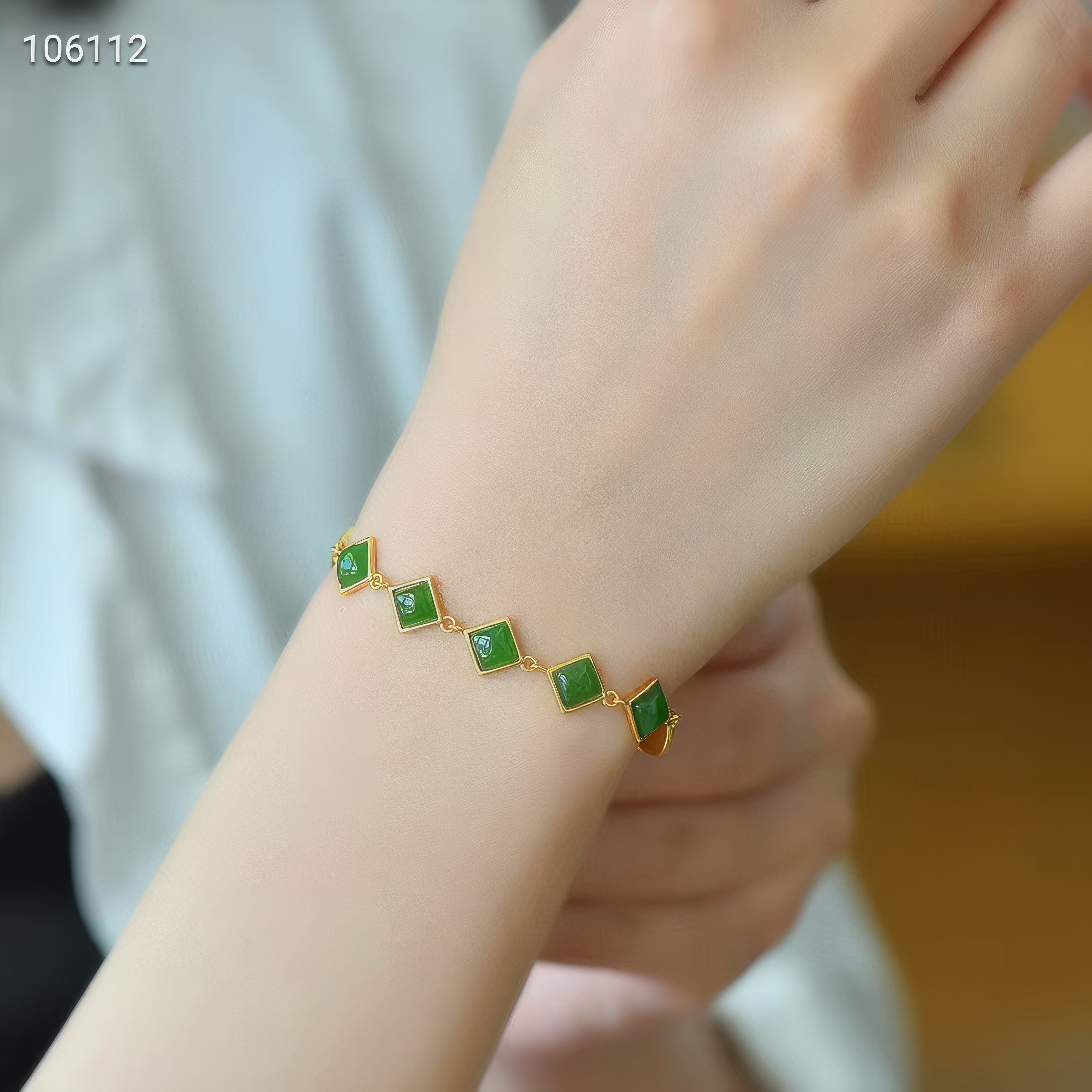 Verdant Vitality · Hetian Jade Bracelet--绿意盎然·和田玉手链
