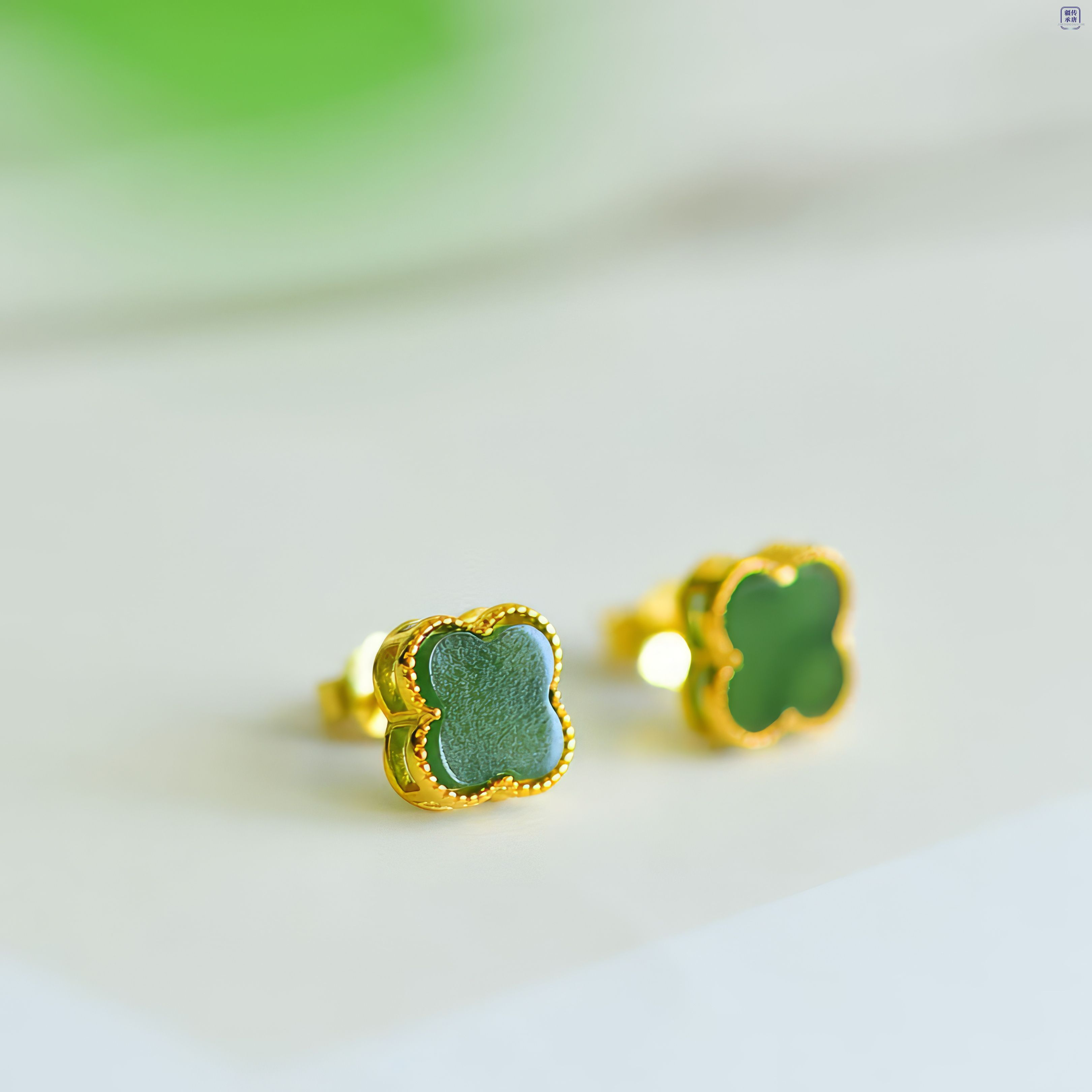"Lucky Clover" Green Hetian Jade Stud Earrings “幸运四叶草”碧玉耳钉