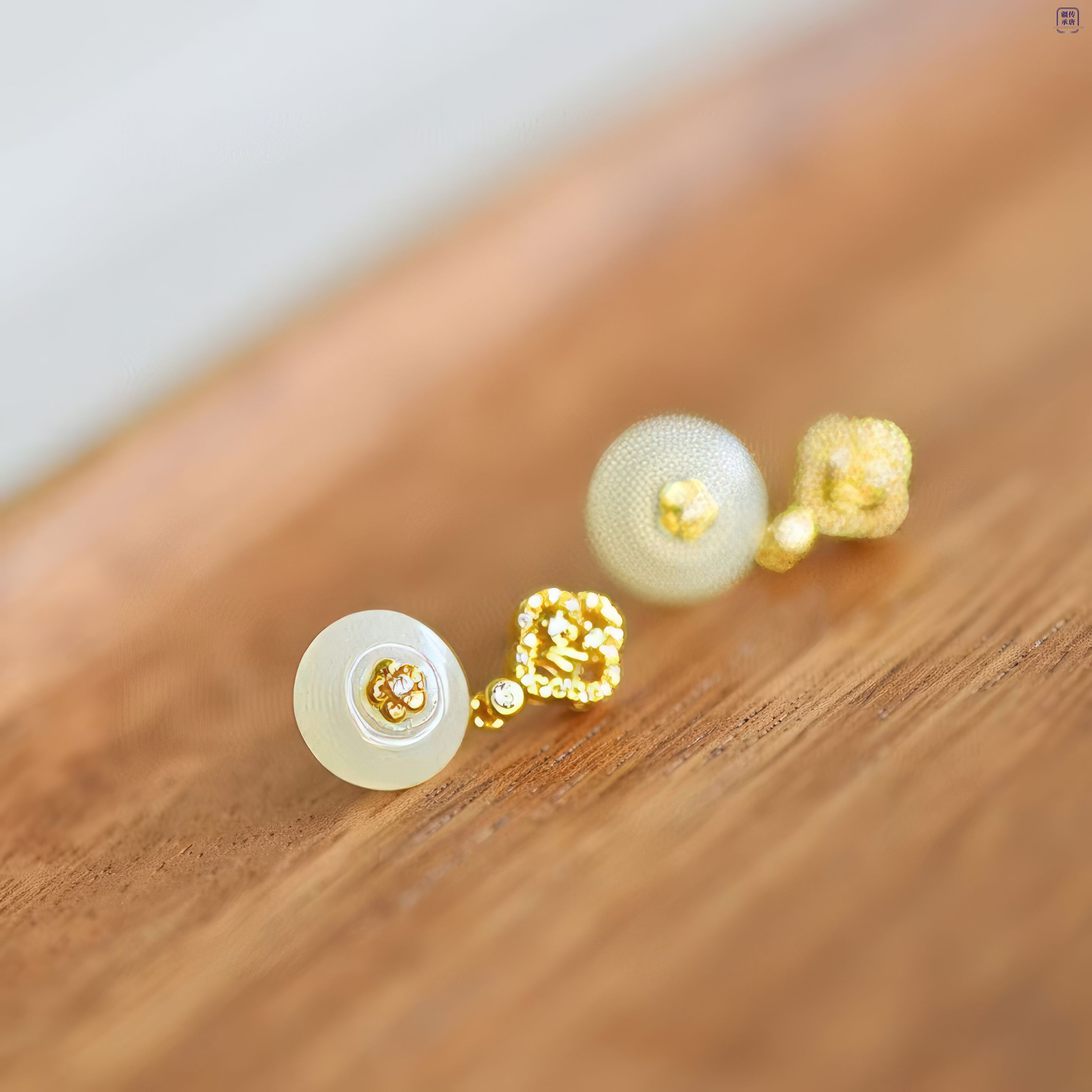 Floral Whisper Peace Charm Earrings 花语平安扣耳钉