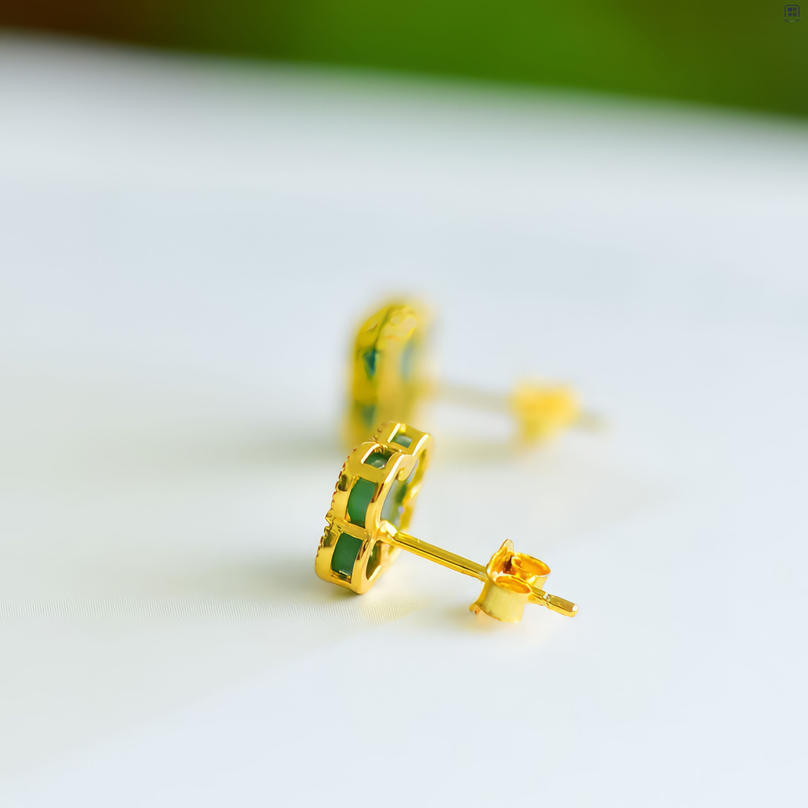 "Lucky Clover" Green Hetian Jade Stud Earrings “幸运四叶草”碧玉耳钉