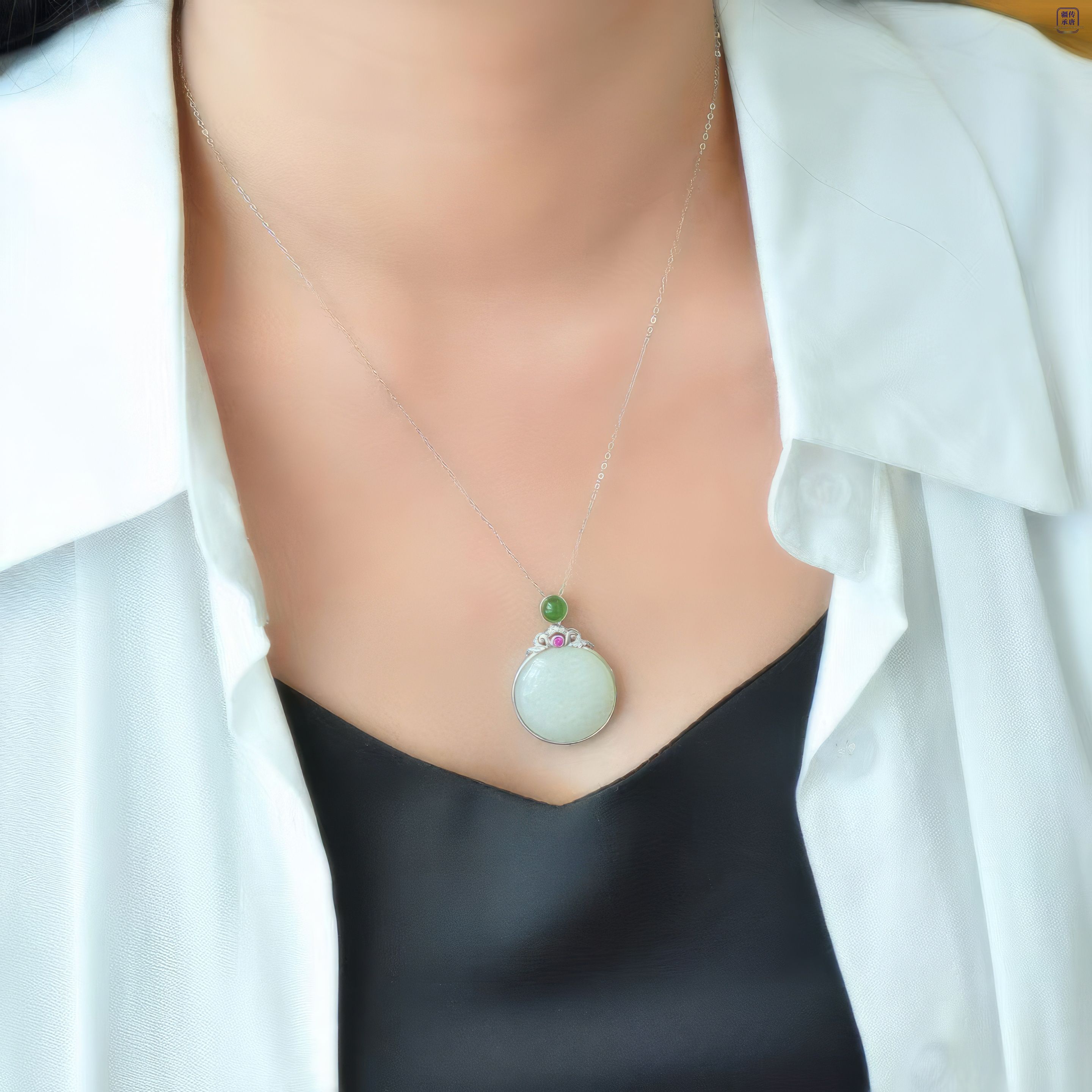 Perfect Life· White Hetian Jade Diamond-Set Necklace 圆满人生·和田玉镶钻项链