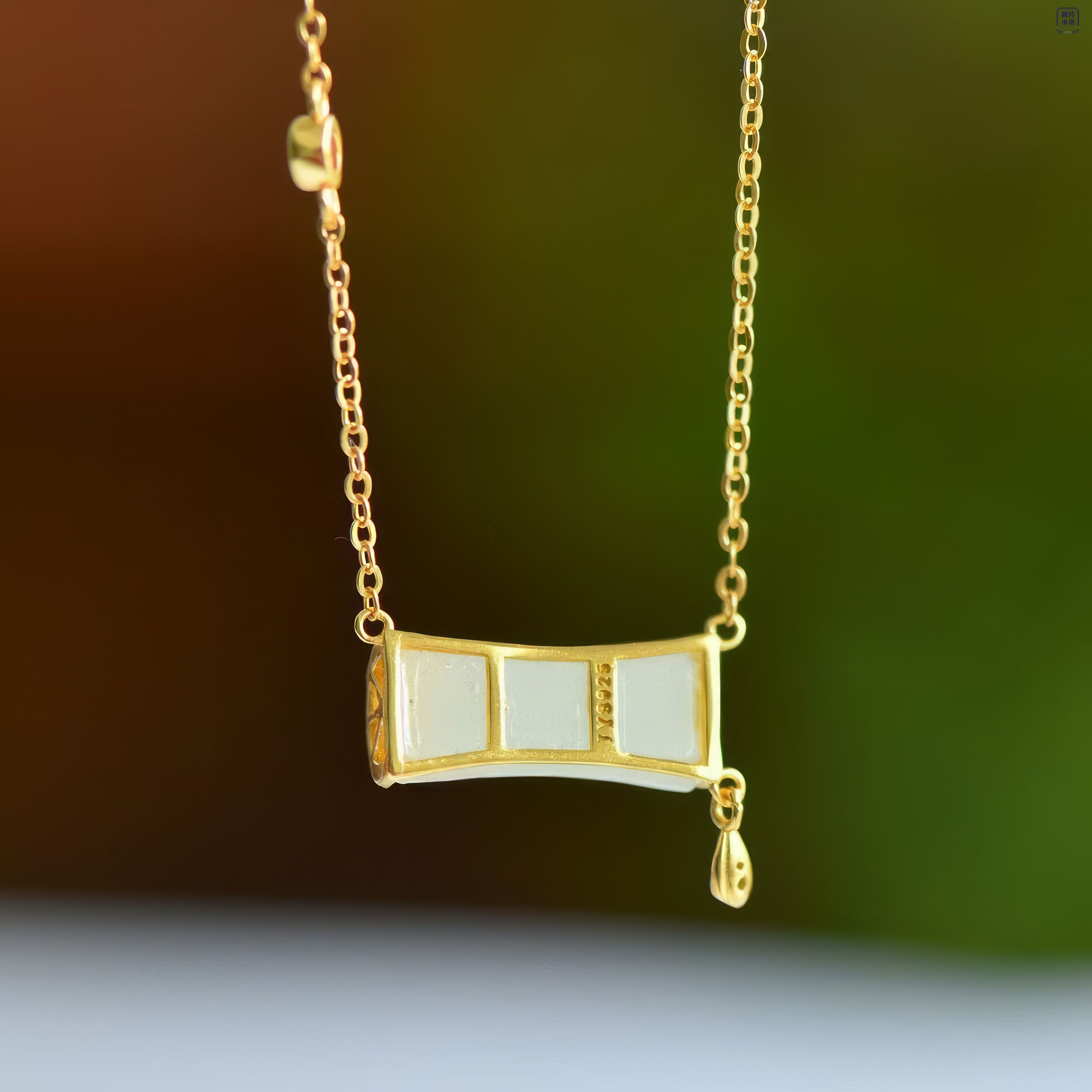 Bamboo Blessing· White Hetian Jade Gold-Set Diamond Necklace 竹报平安·和田玉金镶钻项链