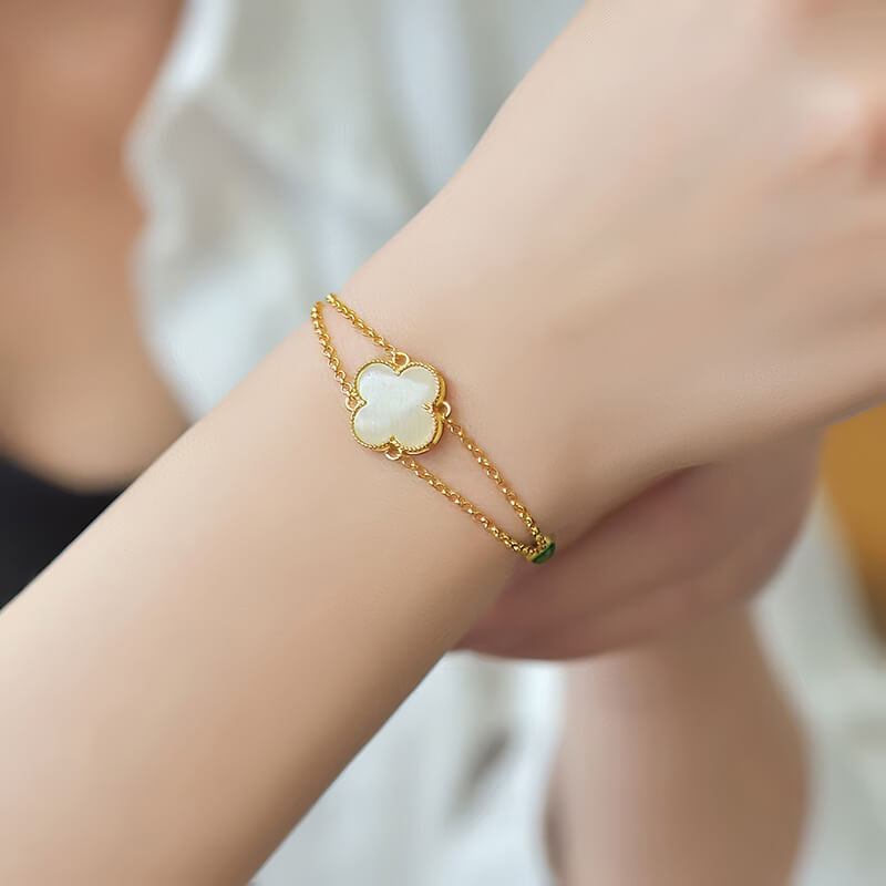 Lucky Four-Leaf Clover Hetian Jade Bracelet 幸运四叶草和田玉手链