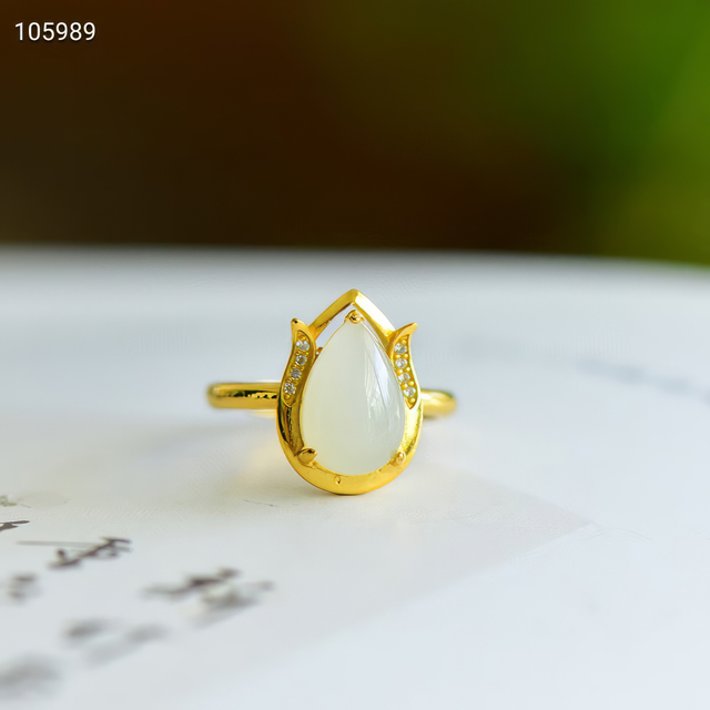 Light of the Droplet - Inlaid Hetian White Jade Ring--水滴之光 - 镶嵌式和田白玉戒指