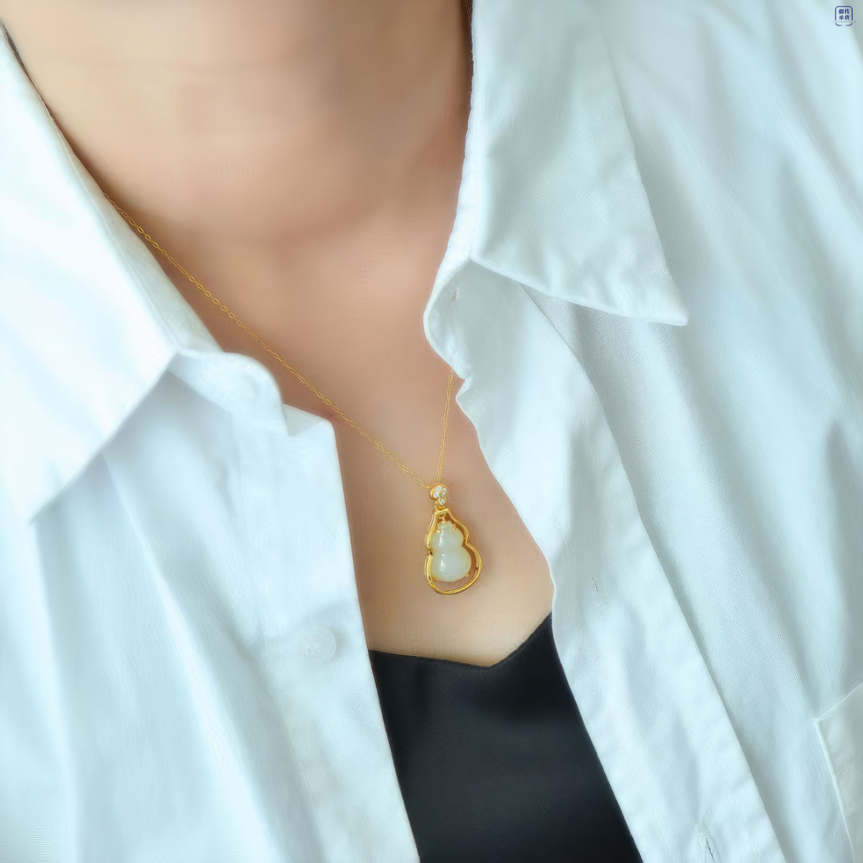 Blessed Fortune· White Hetian Jade Gourd Pendant 福禄如意·和田玉葫芦吊坠