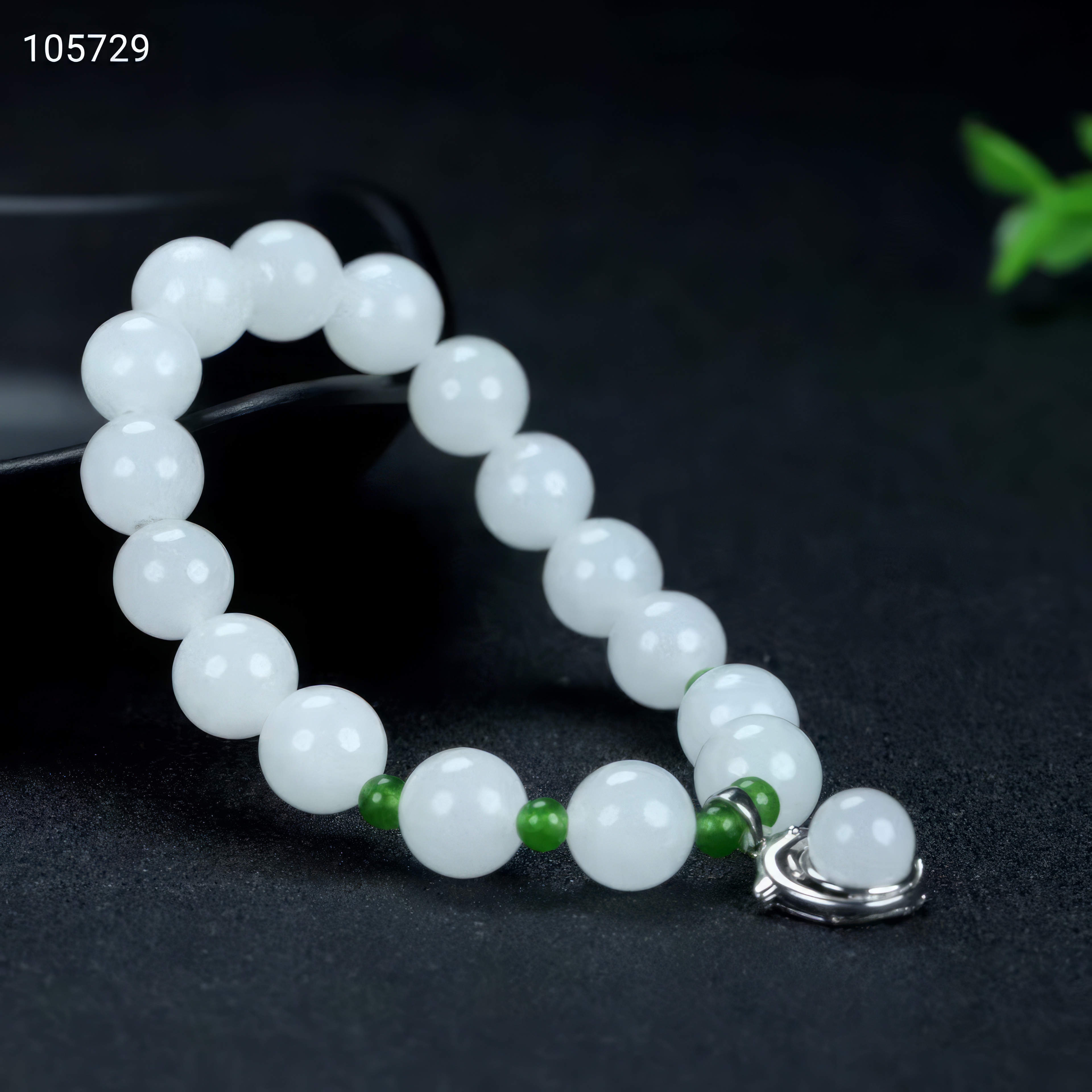 "Lively Green Dots Amidst Jade" Literary Hetian Jade Bracelet--“绿意点玉”文艺和田玉手链