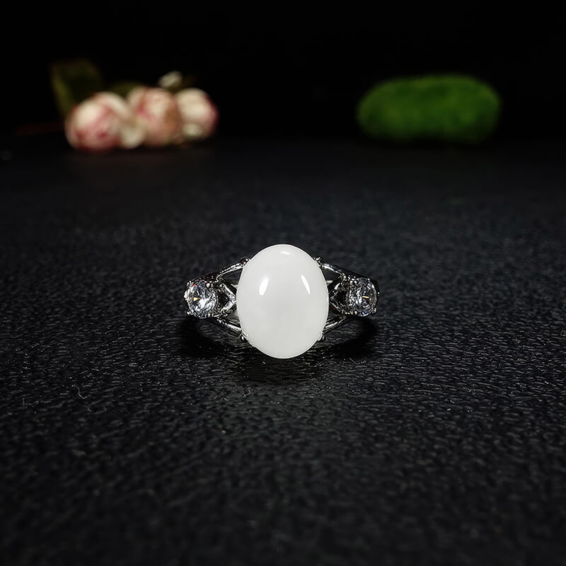 Diamond-Studded Exquisite White Hetian Jade Set 镶钻冰清玉洁和田玉套装