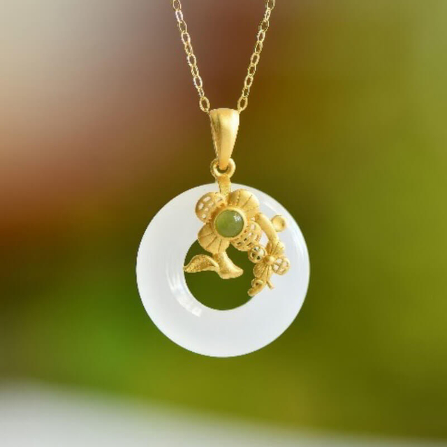 "Floral Bliss & Full Moon" Hetian Jade Peace Knot Pendant “花好月圆”和田玉平安扣吊坠