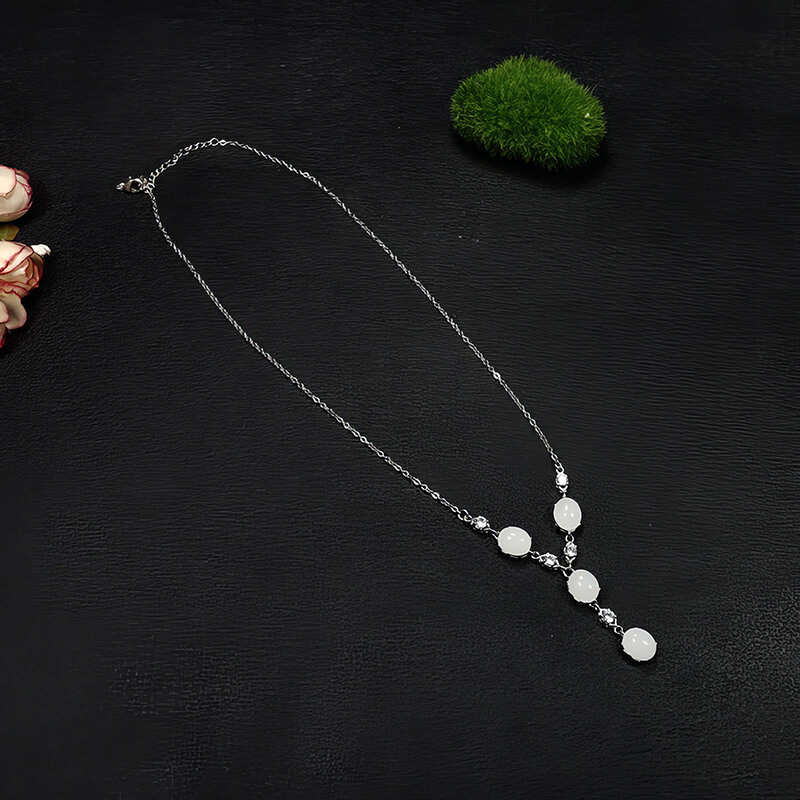 Diamond-Studded Exquisite White Hetian Jade Set 镶钻冰清玉洁和田玉套装