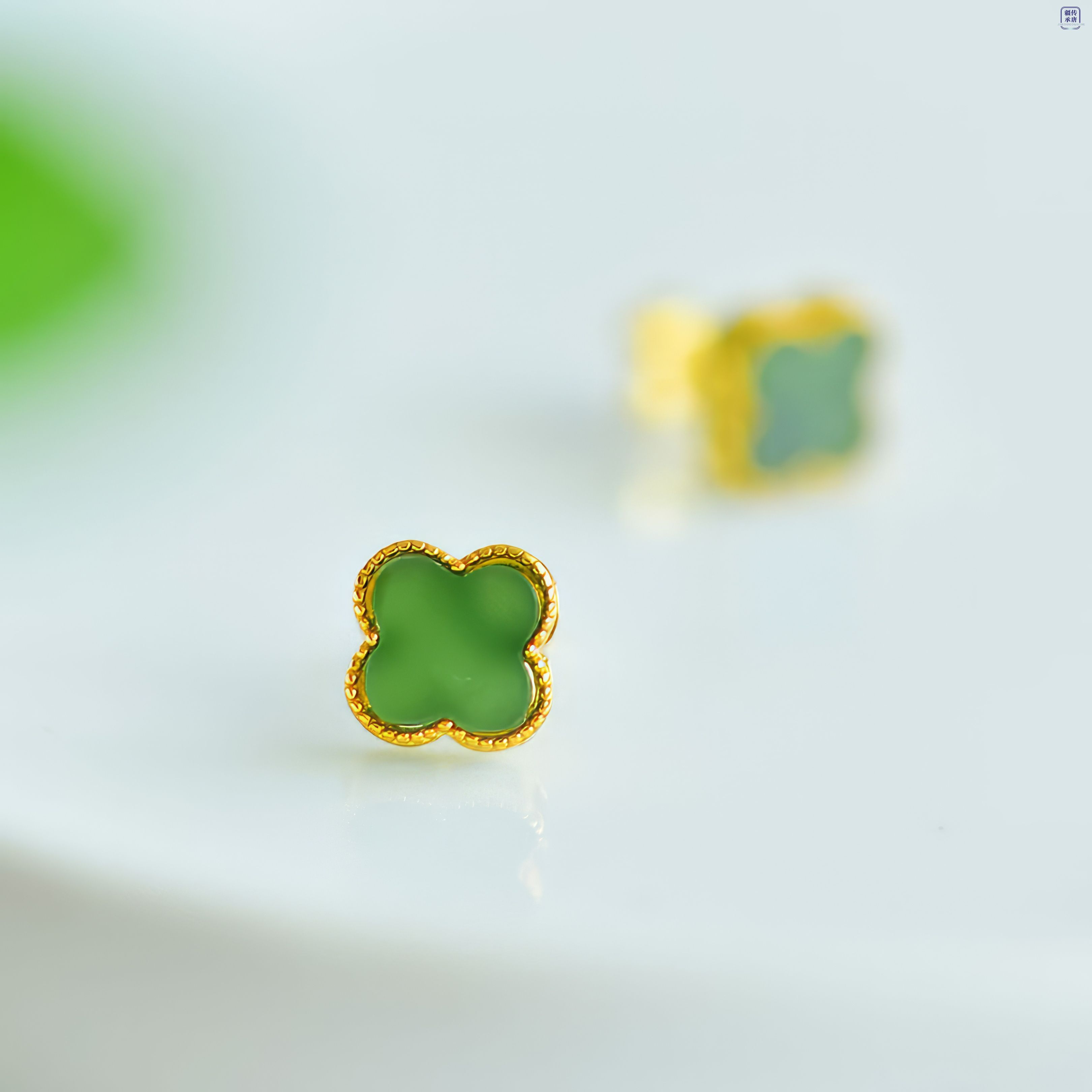 "Lucky Clover" Green Hetian Jade Stud Earrings “幸运四叶草”碧玉耳钉