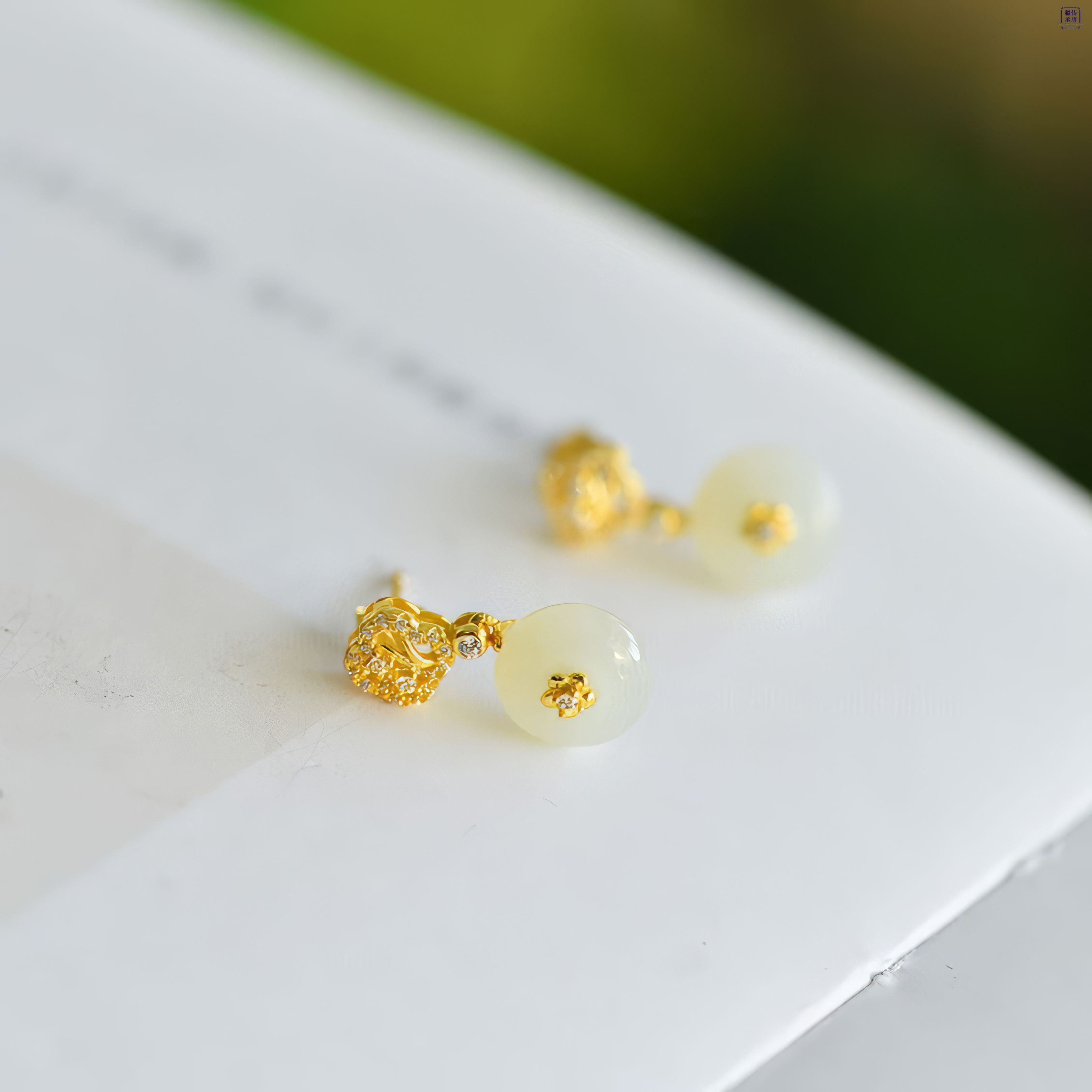 Floral Whisper Peace Charm Earrings 花语平安扣耳钉