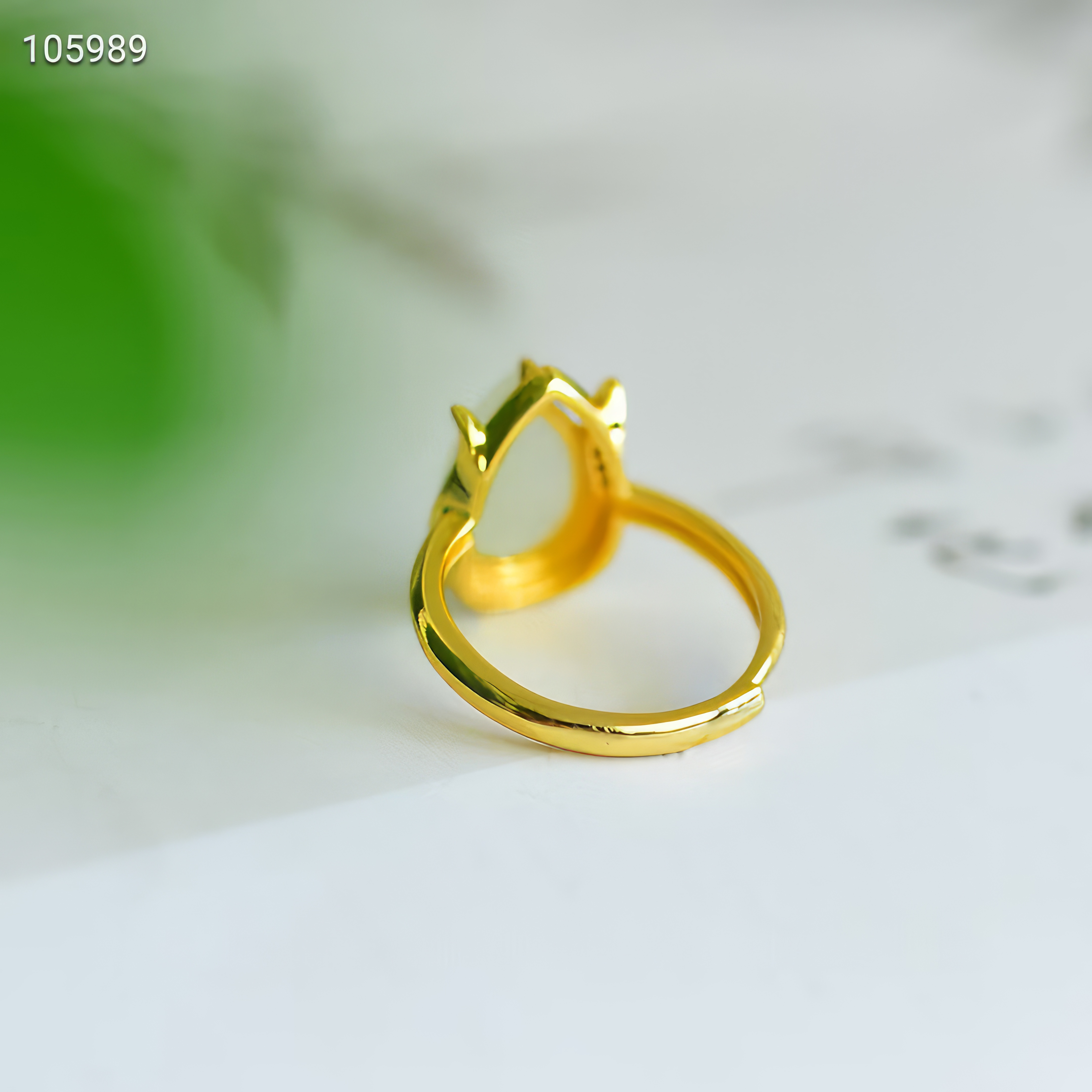 Light of the Droplet - Inlaid Hetian White Jade Ring--水滴之光 - 镶嵌式和田白玉戒指