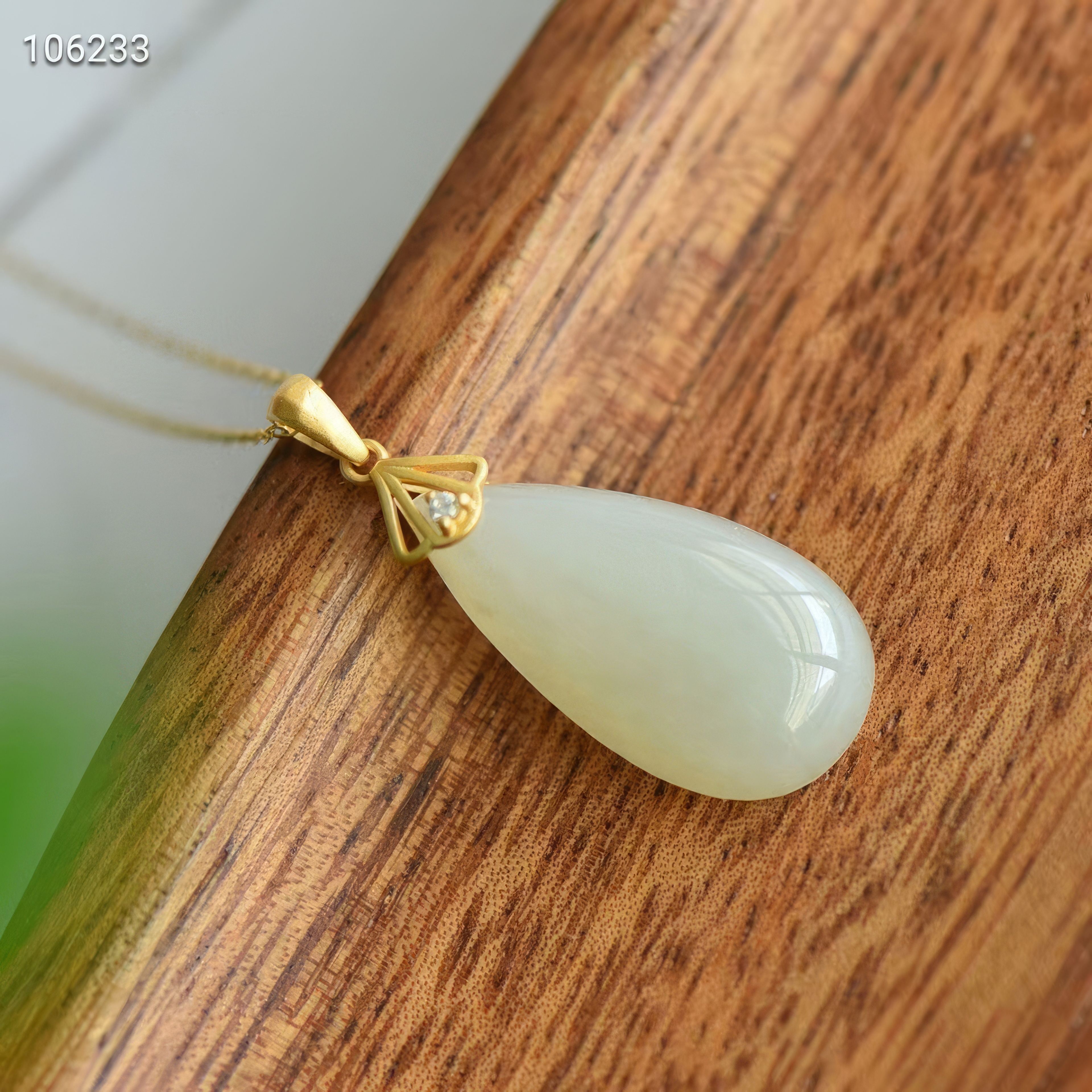 Waterdrop White Jade Necklace - Flowing Golden Years--水滴白玉项链 - 流金岁月