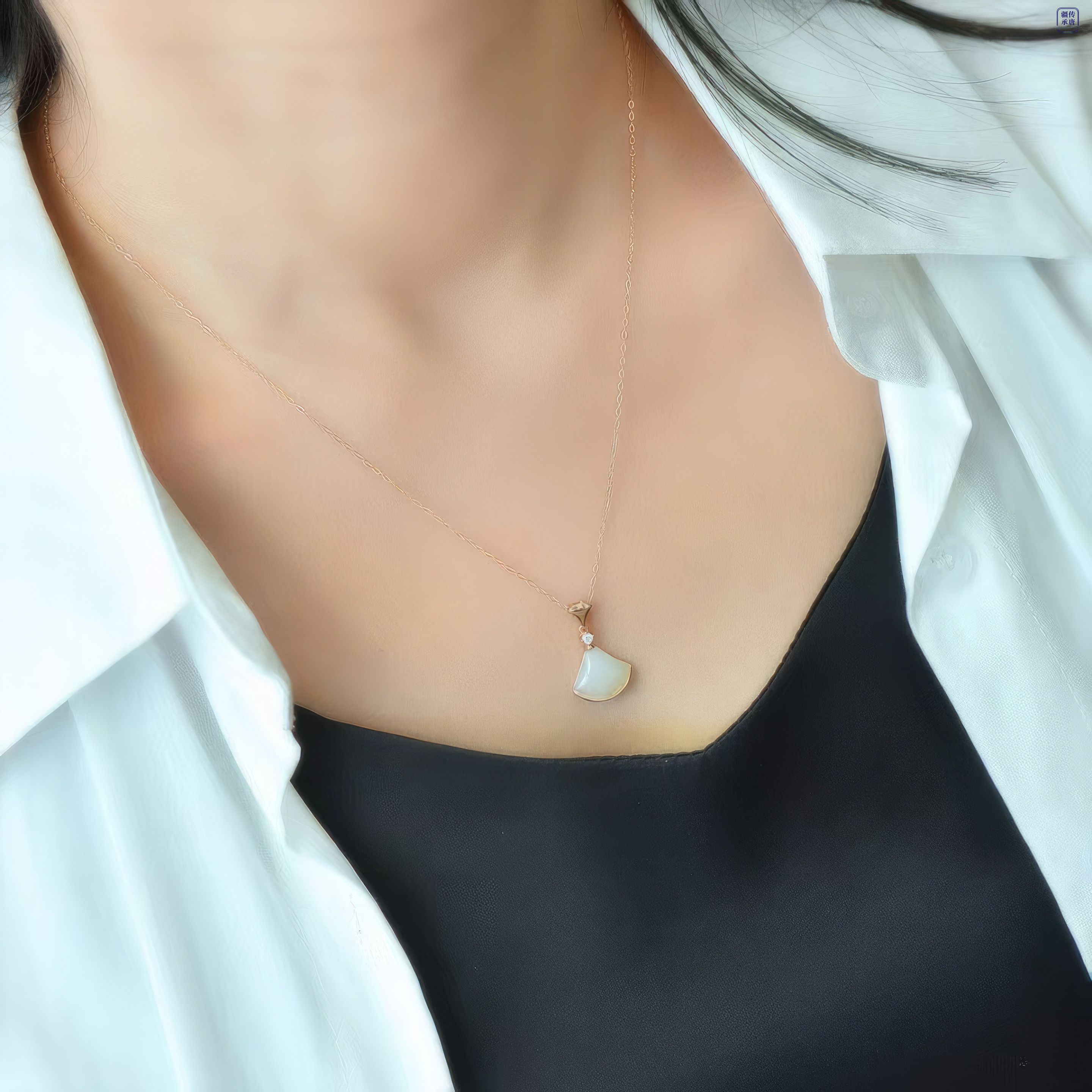 Dance of the Skirt· White Hetian Jade Rose Gold Pendant 裙舞飞扬·和田玉玫瑰金吊坠