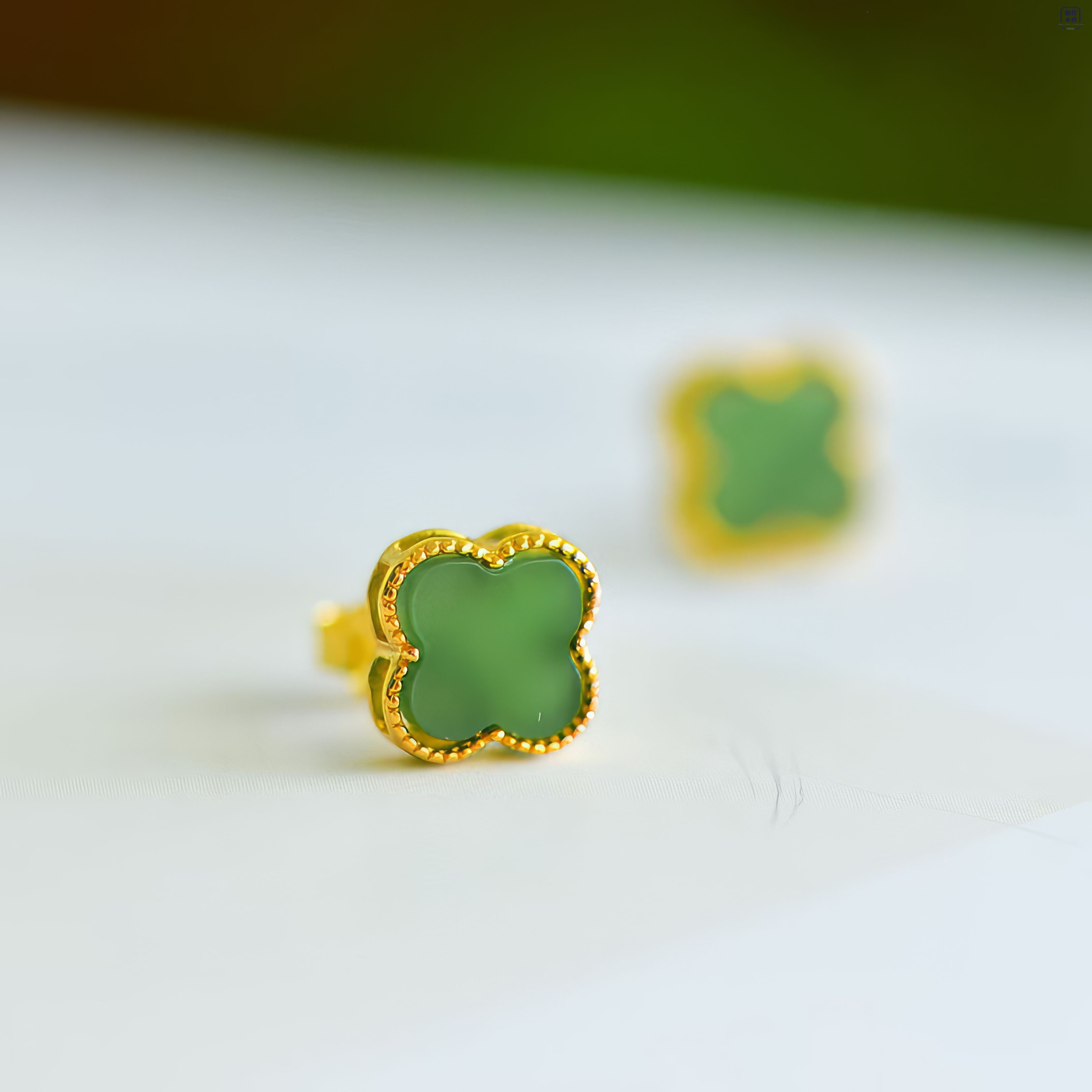 "Lucky Clover" Green Hetian Jade Stud Earrings “幸运四叶草”碧玉耳钉